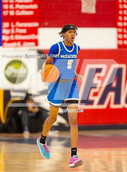 Thumbnail 2 in McEachern vs Grayson (Nike Elite HS Showcase GA) photogallery.