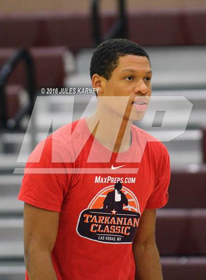 Thumbnail 2 in Cathedral Catholic vs. Desert Pines (Tarkanian Classic) photogallery.