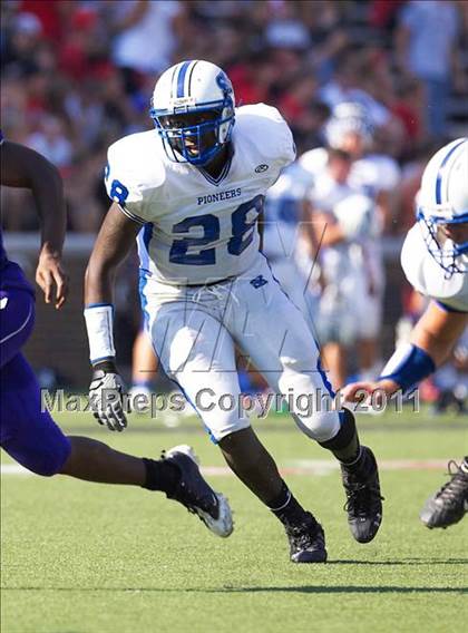 Thumbnail 2 in Kenton vs. Middletown photogallery.