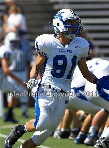 Thumbnail 2 in Kenton vs. Middletown photogallery.