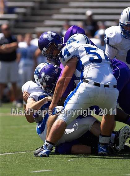 Thumbnail 2 in Kenton vs. Middletown photogallery.