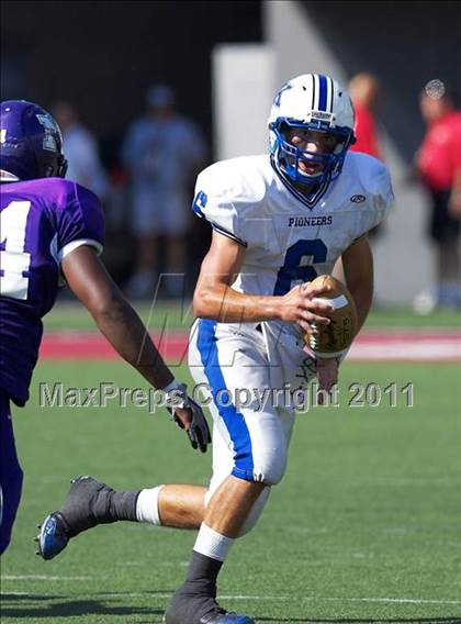 Thumbnail 3 in Kenton vs. Middletown photogallery.