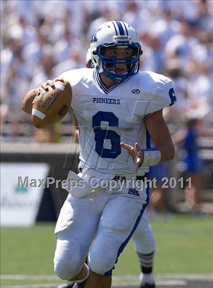 Thumbnail 2 in Kenton vs. Middletown photogallery.