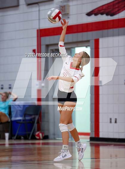 Thumbnail 3 in Anna @ Pottsboro photogallery.