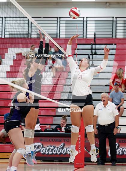 Thumbnail 3 in Anna @ Pottsboro photogallery.