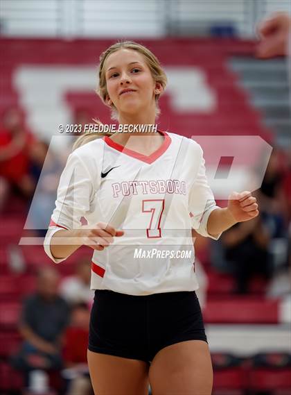 Thumbnail 3 in Anna @ Pottsboro photogallery.