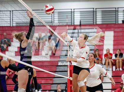 Thumbnail 3 in Anna @ Pottsboro photogallery.