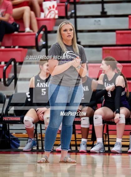 Thumbnail 3 in Anna @ Pottsboro photogallery.