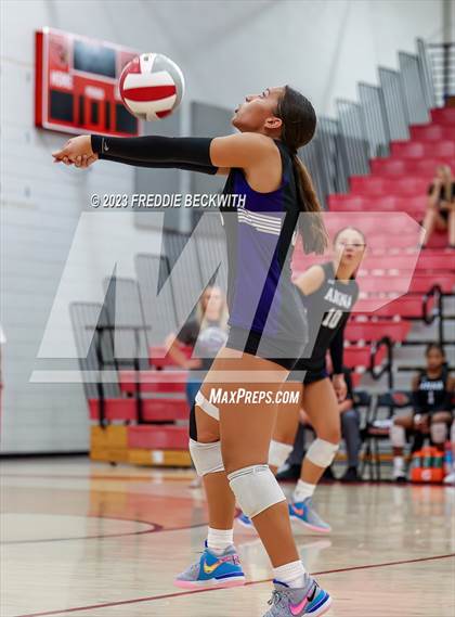 Thumbnail 3 in Anna @ Pottsboro photogallery.