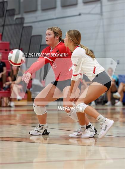 Thumbnail 3 in Anna @ Pottsboro photogallery.