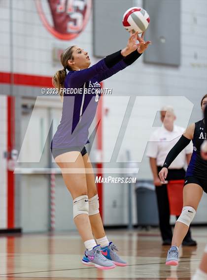 Thumbnail 3 in Anna @ Pottsboro photogallery.