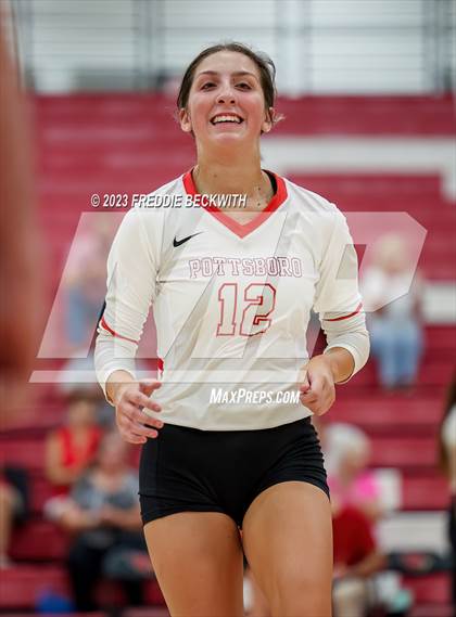 Thumbnail 3 in Anna @ Pottsboro photogallery.