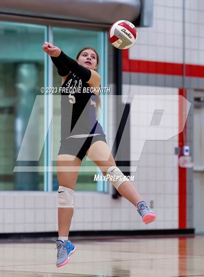 Thumbnail 2 in Anna @ Pottsboro photogallery.