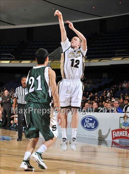 Thumbnail 2 in Calabasas vs. South (CIF SS D3AA Final) photogallery.
