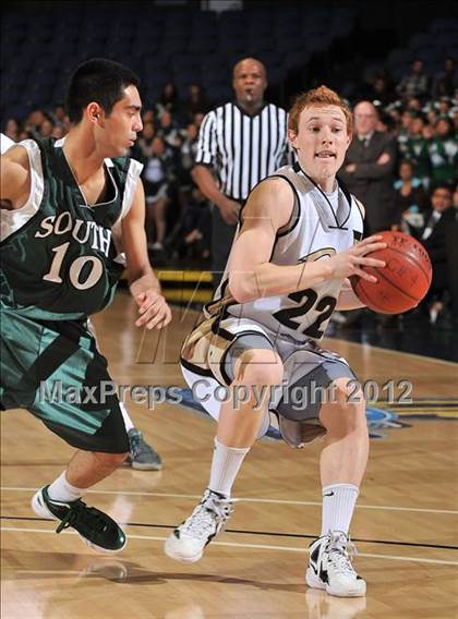 Thumbnail 3 in Calabasas vs. South (CIF SS D3AA Final) photogallery.