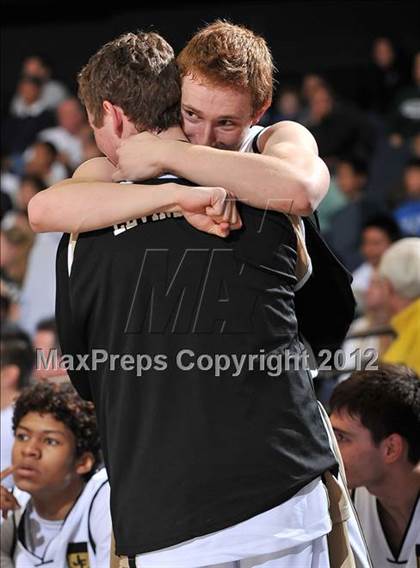 Thumbnail 3 in Calabasas vs. South (CIF SS D3AA Final) photogallery.