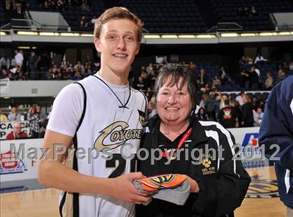 Thumbnail 1 in Calabasas vs. South (CIF SS D3AA Final) photogallery.