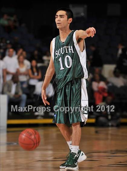 Thumbnail 2 in Calabasas vs. South (CIF SS D3AA Final) photogallery.
