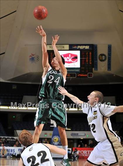 Thumbnail 3 in Calabasas vs. South (CIF SS D3AA Final) photogallery.