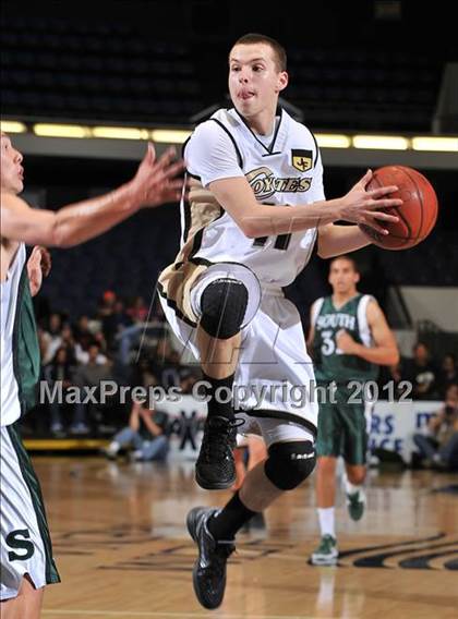 Thumbnail 1 in Calabasas vs. South (CIF SS D3AA Final) photogallery.