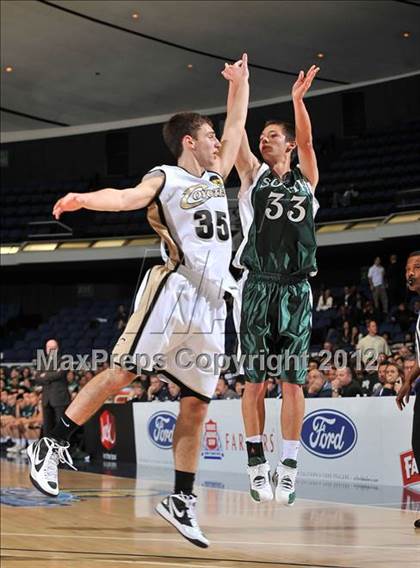 Thumbnail 3 in Calabasas vs. South (CIF SS D3AA Final) photogallery.