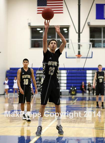 Thumbnail 2 in Newton vs. Kapaun Mt. Carmel (KSHSAA 5A Playoff) photogallery.