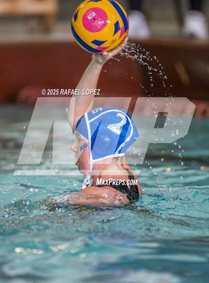 Thumbnail 1 in Friendswood vs Oak Ridge photogallery.