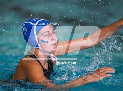 Thumbnail 3 in Friendswood vs Oak Ridge photogallery.