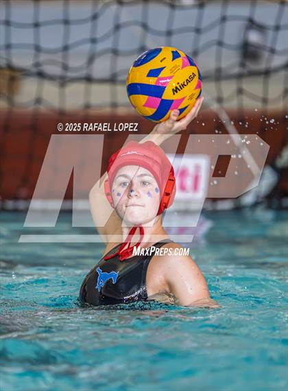 Thumbnail 1 in Friendswood vs Oak Ridge photogallery.