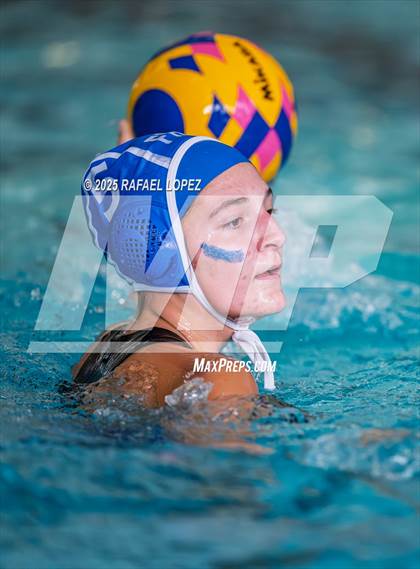 Thumbnail 2 in Friendswood vs Oak Ridge photogallery.