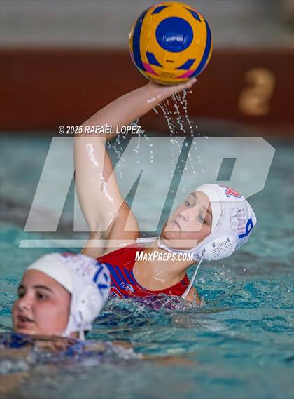 Thumbnail 1 in Friendswood vs Oak Ridge photogallery.