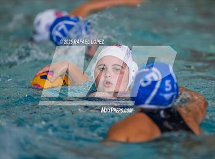 Thumbnail 3 in Friendswood vs Oak Ridge photogallery.