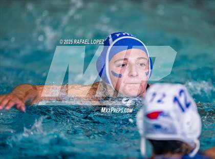 Thumbnail 3 in Friendswood vs Oak Ridge photogallery.
