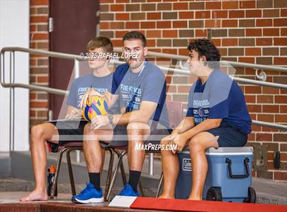 Thumbnail 1 in Friendswood vs Oak Ridge photogallery.