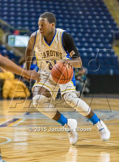 Thumbnail 3 in Wilbur Cross vs Harding (MLK Classic) photogallery.