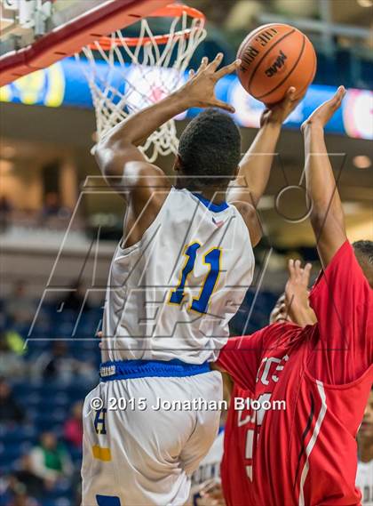 Thumbnail 2 in Wilbur Cross vs Harding (MLK Classic) photogallery.