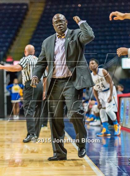 Thumbnail 3 in Wilbur Cross vs Harding (MLK Classic) photogallery.