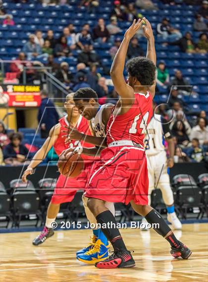 Thumbnail 1 in Wilbur Cross vs Harding (MLK Classic) photogallery.