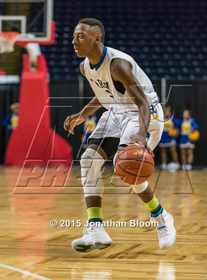 Thumbnail 3 in Wilbur Cross vs Harding (MLK Classic) photogallery.