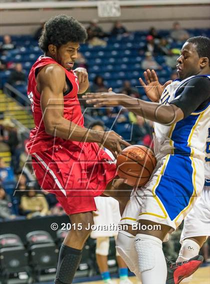 Thumbnail 2 in Wilbur Cross vs Harding (MLK Classic) photogallery.