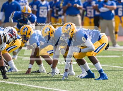 Thumbnail 3 in Del Oro vs. Oak Grove (Honor Bowl-NorCal) photogallery.