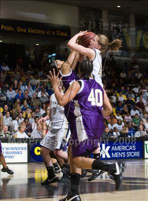Thumbnail 1 in Waynesboro vs. Hidden Valley (VHSL AA Final) photogallery.