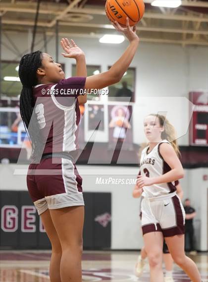 Thumbnail 3 in Horizon vs Chatfield (CHSAA 6A Play-in Round) photogallery.