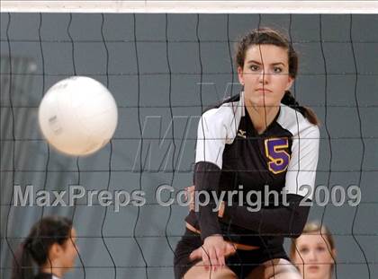 Thumbnail 2 in Salinas vs. Newport Harbor (CIF D1 State Final) photogallery.