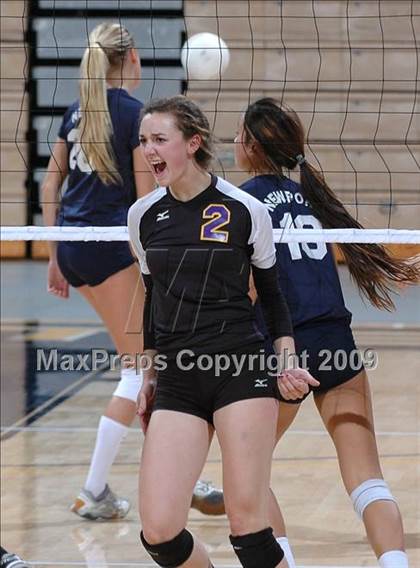 Thumbnail 3 in Salinas vs. Newport Harbor (CIF D1 State Final) photogallery.