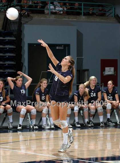 Thumbnail 3 in Salinas vs. Newport Harbor (CIF D1 State Final) photogallery.