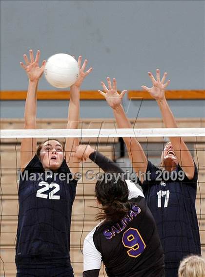 Thumbnail 3 in Salinas vs. Newport Harbor (CIF D1 State Final) photogallery.