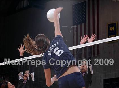 Thumbnail 2 in Salinas vs. Newport Harbor (CIF D1 State Final) photogallery.