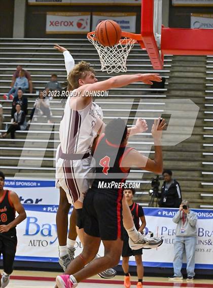 Thumbnail 2 in Deer Park vs. Clear Brook (McDonald's Texas Invitational) photogallery.