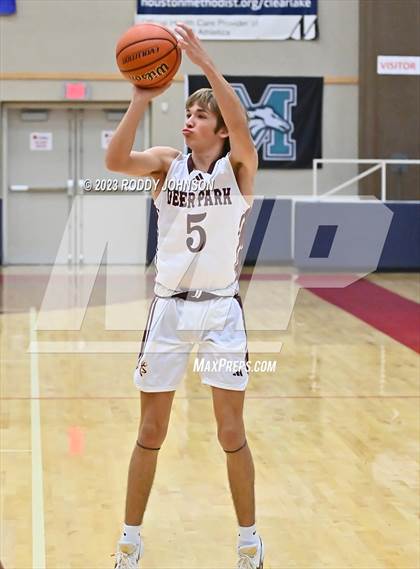 Thumbnail 3 in Deer Park vs. Clear Brook (McDonald's Texas Invitational) photogallery.